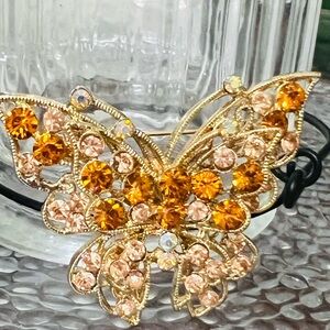 Butterfly 🦋 vintage gold tones brooch  & pendant combo